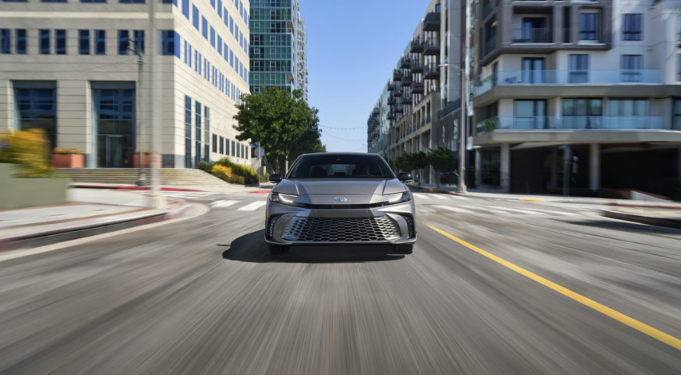 Toyota Camry Hybrid 2025